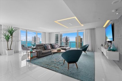 Comprar apartamento no Oceania 5 2451