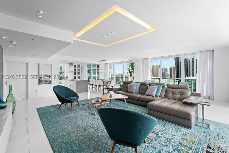 Condo for sale at Oceania 5 2451