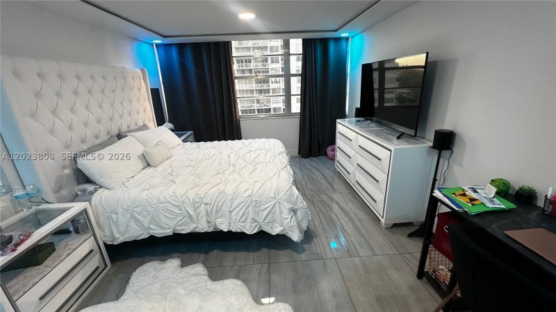 Comprar apartamento en Del Prado South Tower 702