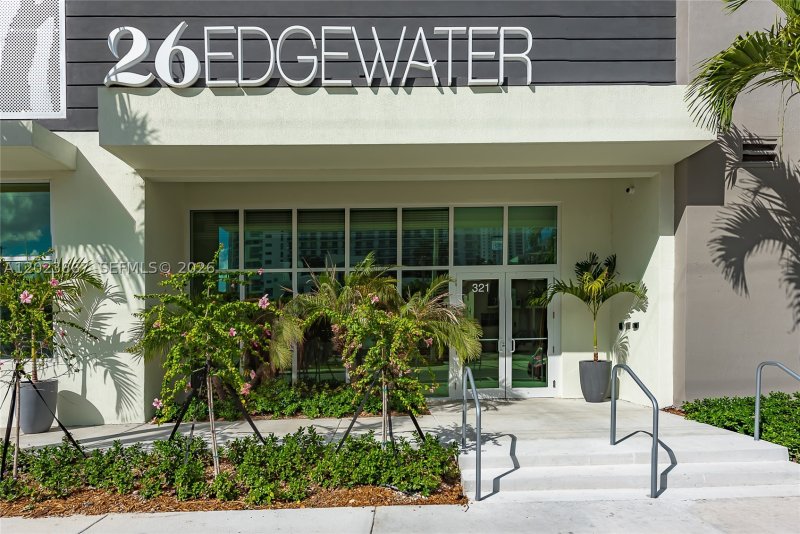Condo for sale at 26 Edgewater 604