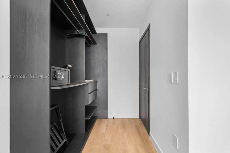 Comprar apartamento no E11EVEN Hotel & Residences 4501
