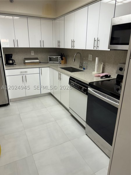 Comprar apartamento en Mystic Pointe 300 208