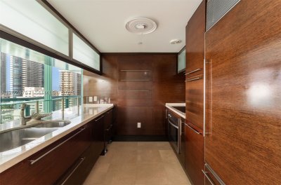 Comprar apartamento no 6000 Indian Creek 14B
