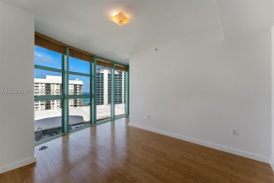 Comprar apartamento no 6000 Indian Creek 14B