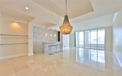 Comprar apartamento en Three Tequesta Point 306