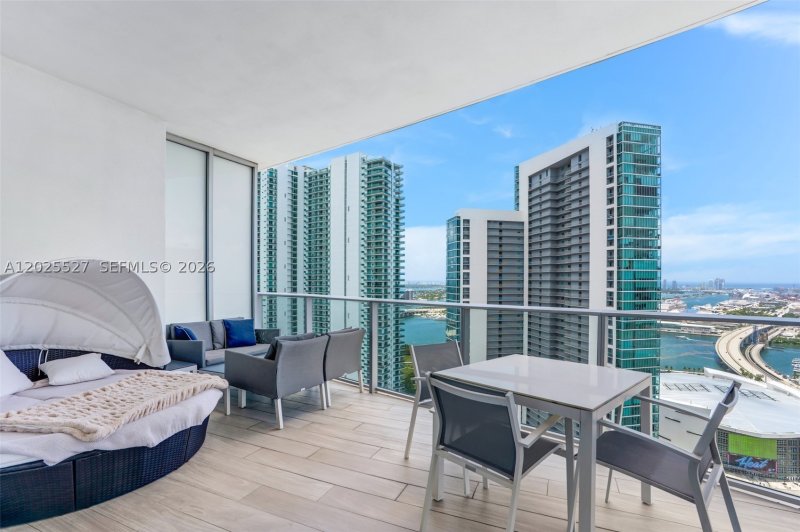 Alquiler de apartamento en Paramount Miami WorldCenter 3909