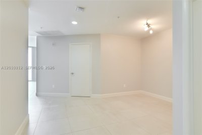 Comprar apartamento en Ocean Marine Yacht Club 1609