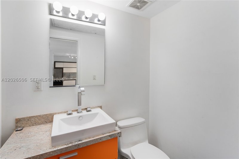Condo for sale at Artecity Governor 212