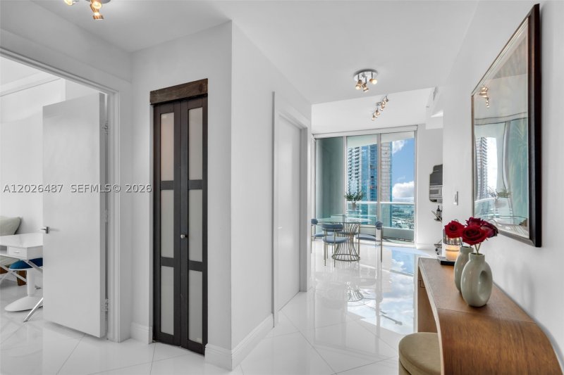 Apartment for rent at 900 Biscayne 4412