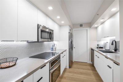 Aluguel de apartamento no The Collins Condo 1404