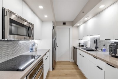 Aluguel de apartamento no The Collins Condo 1404