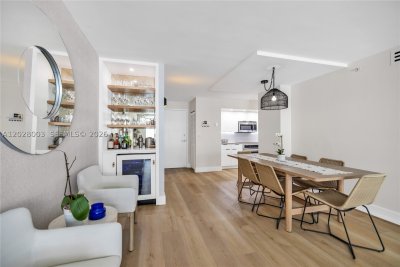 Aluguel de apartamento no The Collins Condo 1404