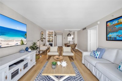 Aluguel de apartamento no The Collins Condo 1404