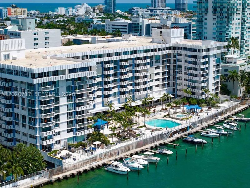 Apartment for rent at South Bay Club 342