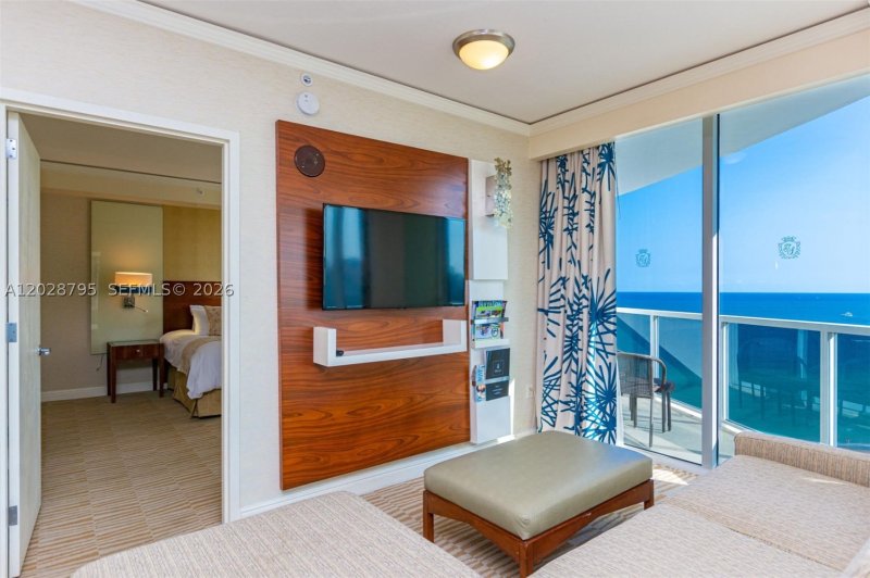 Condo for sale at Trump International Sonesta Beach Resort 1414