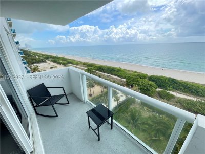 Aluguel de apartamento no Carlisle On The Ocean 1001