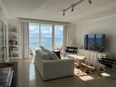 Aluguel de apartamento no Carlisle On The Ocean 1001