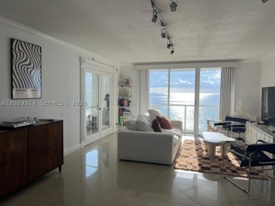 Aluguel de apartamento no Carlisle On The Ocean 1001