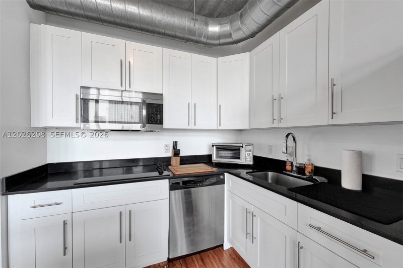 Apartment for rent at Neo Vertika Brickell PHI12