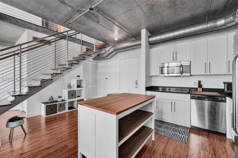 Apartment for rent at Neo Vertika Brickell PHI12