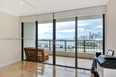Comprar apartamento en The Venetia 16H