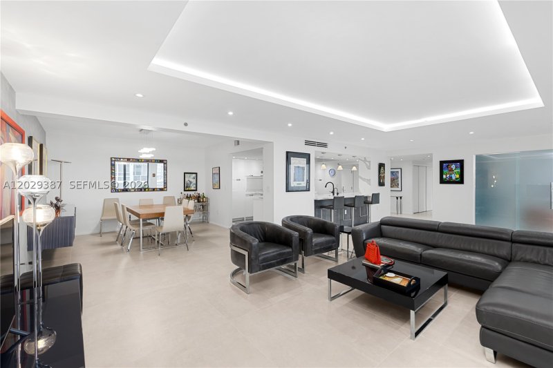 Condo for sale at Kenilworth 604