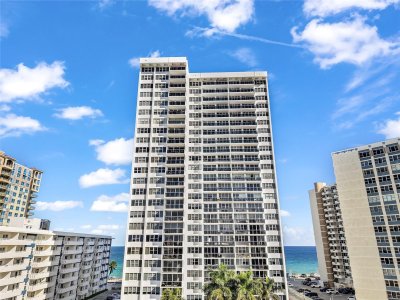 Comprar apartamento en Parker Tower 208