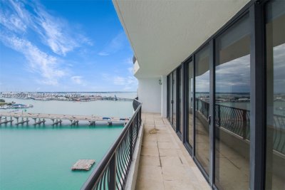 Aluguel de apartamento no The Venetia 31C