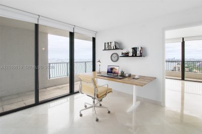 Aluguel de apartamento no The Venetia 31C