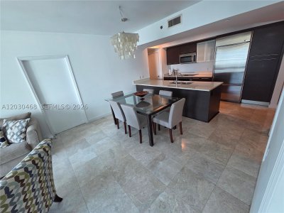 Comprar apartamento en 500 Brickell East Tower 3105