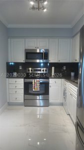 Comprar apartamento en The Wave Condo L04