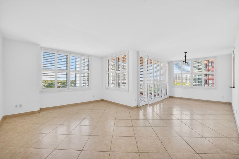 Apartment for rent at The Palms Fort Lauderdale 8b