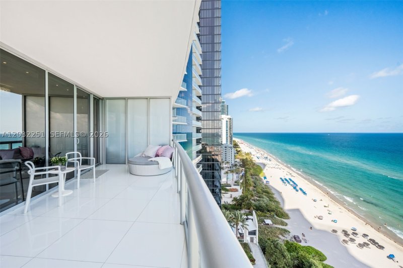 Apartment for rent at Jade Ocean 1802
