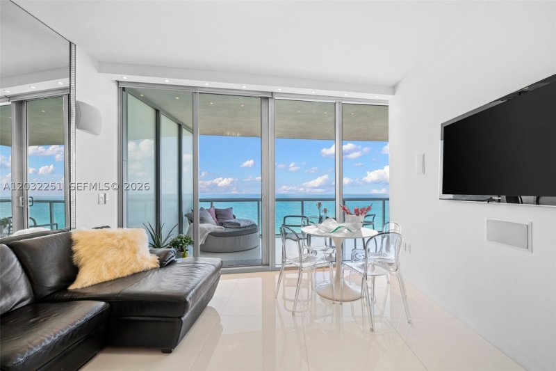 Apartment for rent at Jade Ocean 1802