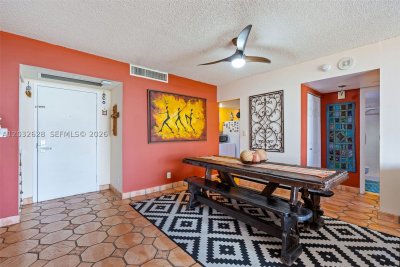 Comprar apartamento en Palm Bay Yacht Club 2404