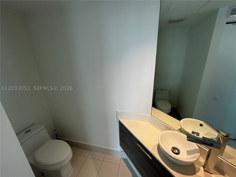 Apartment for rent at Paraiso Bay Miami 1608