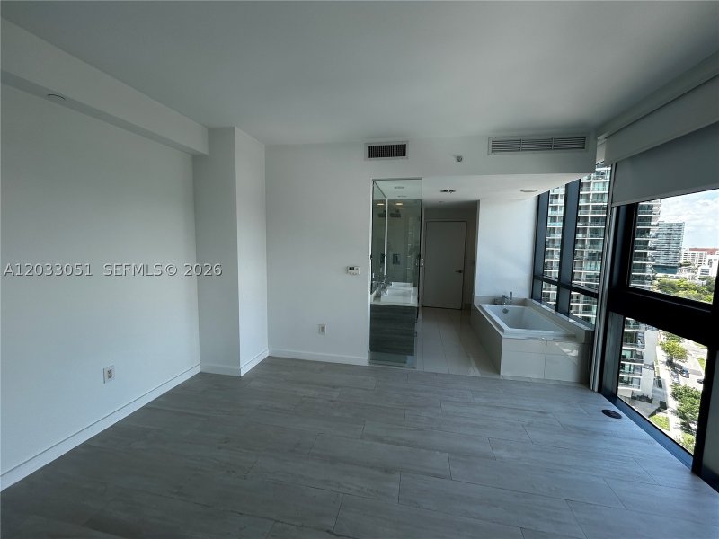 Apartment for rent at Paraiso Bay Miami 1608