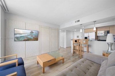 Comprar apartamento en M Resort Residences 2503