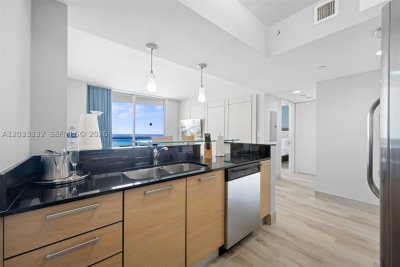 Comprar apartamento en M Resort Residences 2503