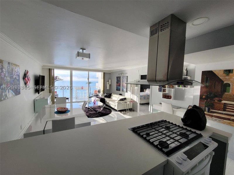 Condo for sale at Parker Plaza Estates 1815