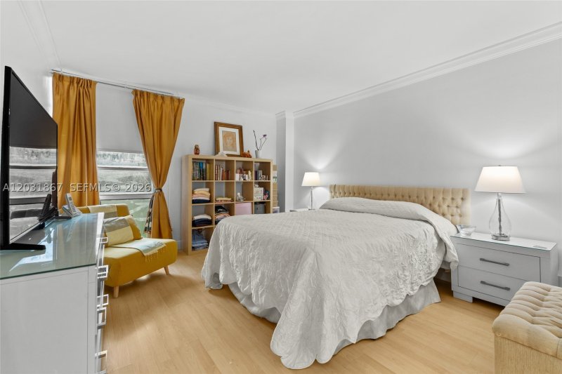 Condo for sale at Biscaya 203