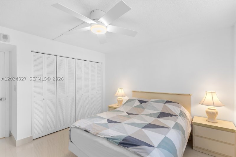 Condo for sale at Plaza Towers South 212