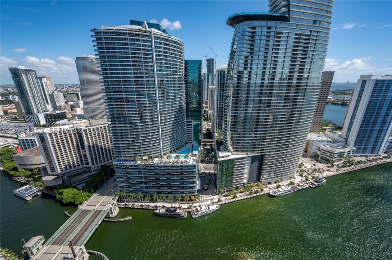 Condo for sale at Icon Brickell Tower I 4115