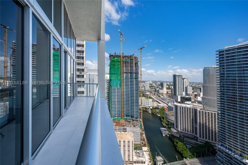 Condo for sale at Icon Brickell Tower I 4115