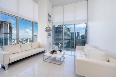 Comprar apartamento no Icon Brickell Tower I 4115