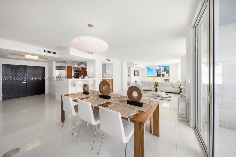 Condo for sale at Yacht Club at Portofino PH3209