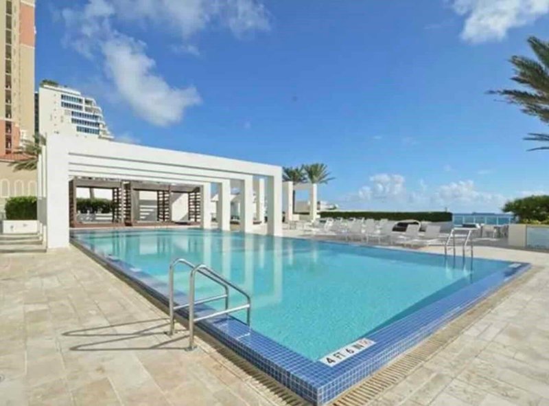 Condo for sale at Las Olas Beach Club 1706