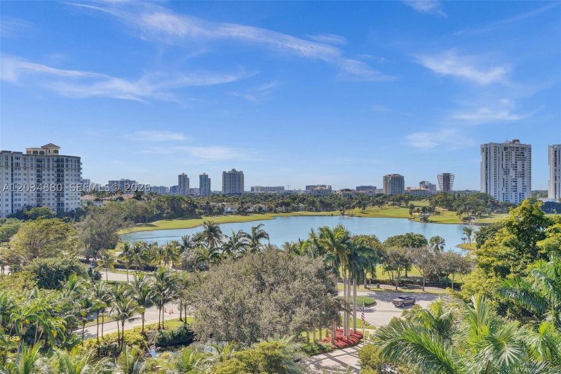 Condo for sale at Hamptons West 615