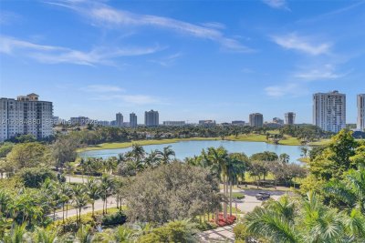 Comprar apartamento en Hamptons West 615