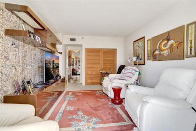 Comprar apartamento en Hamptons West 615
